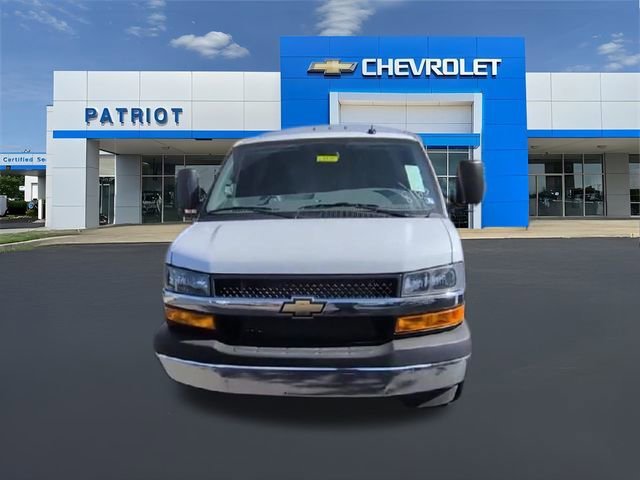 New 2025 Summit White Chevrolet 1WT image 5