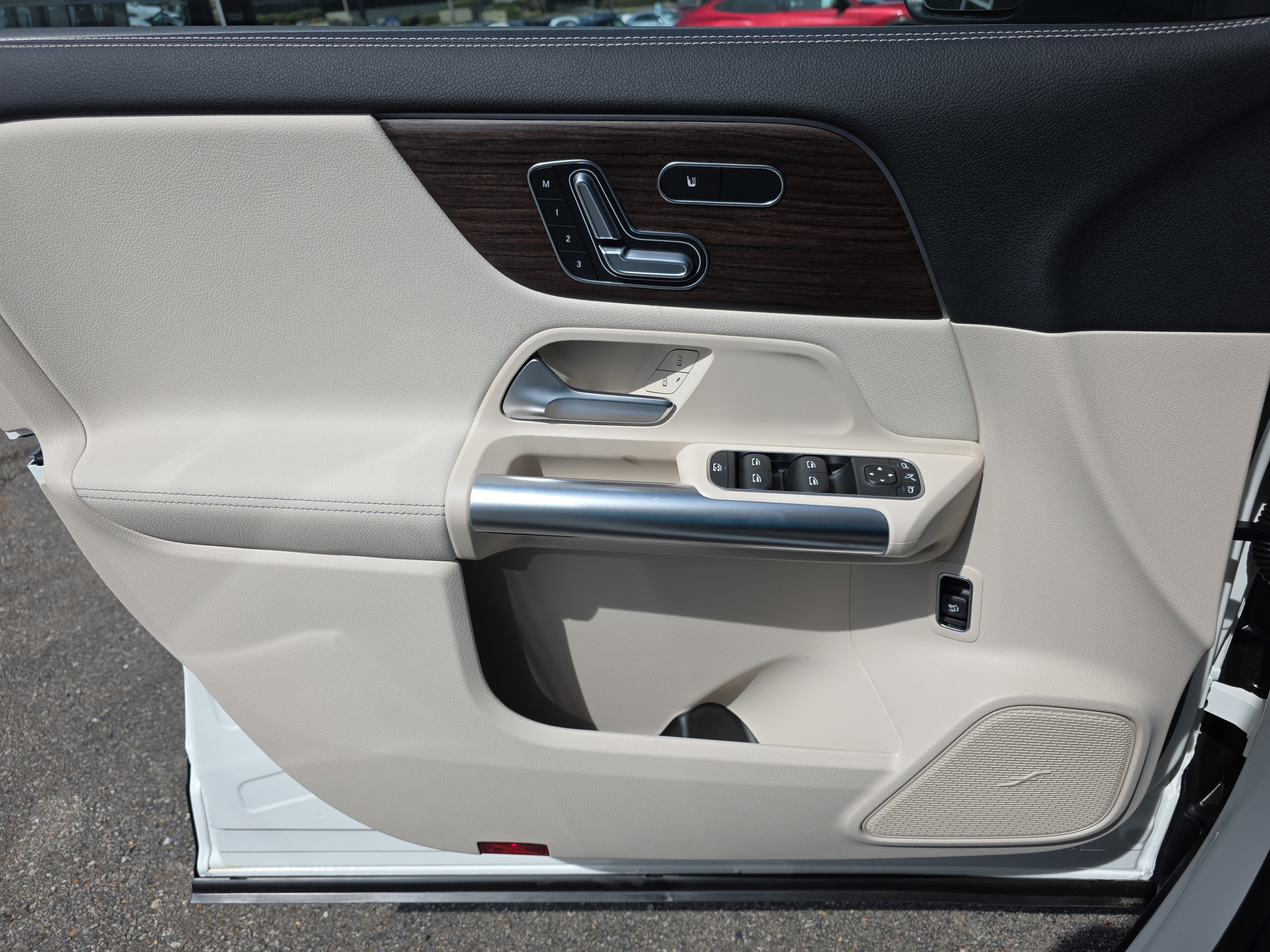 New 2026 Polar White Mercedes-Benz GLA 250 image 48