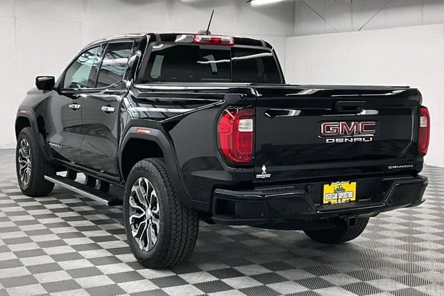 Used 2024 Onyx Black GMC Denali image 3