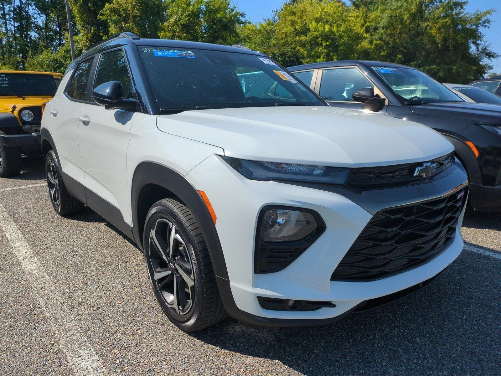 Used 2023 Summit White Chevrolet RS image 1