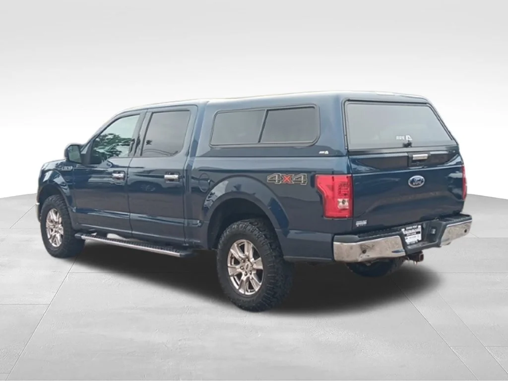 Used 2016 Blue Jeans Metallic Ford XLT image 5