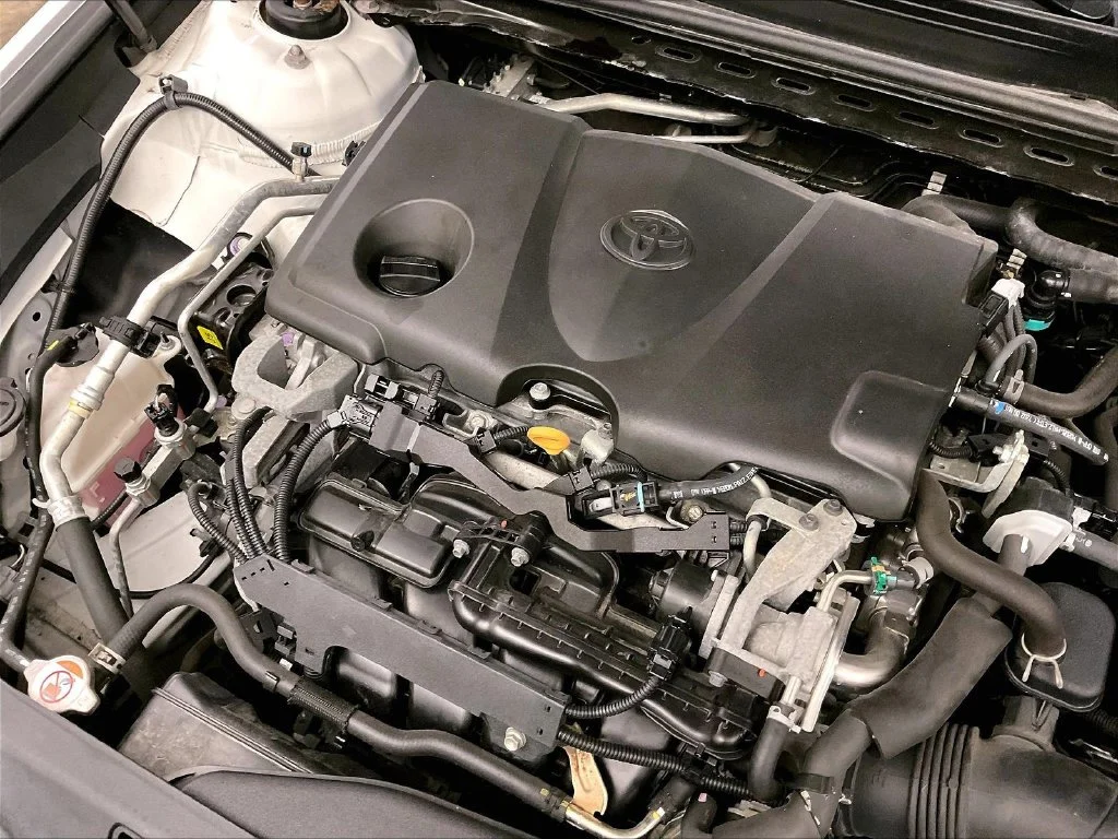 Certified Used 2018 White Toyota LE image 38