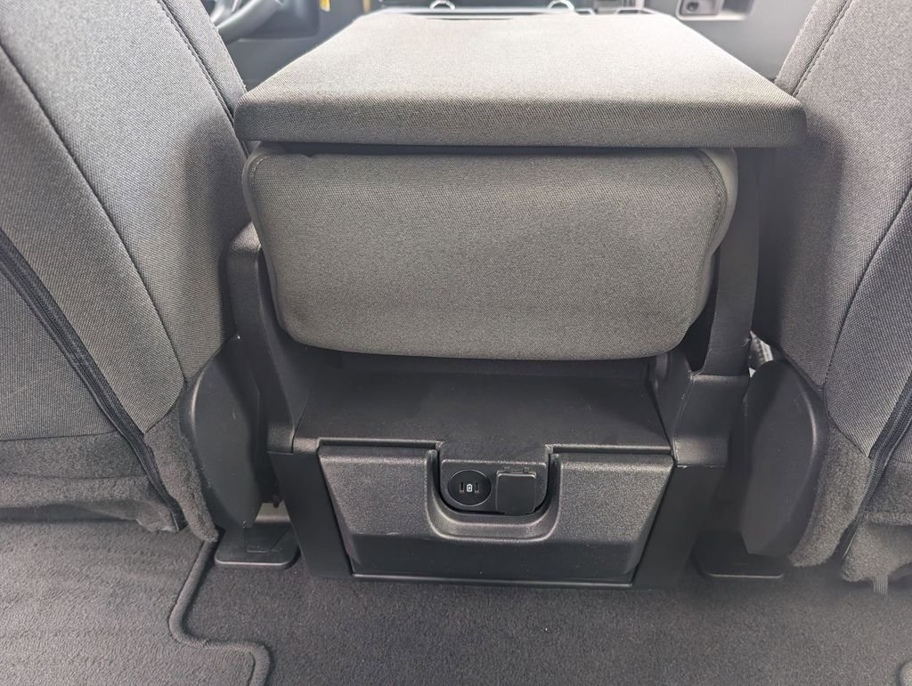 Used 2024  Ford XLT image 18