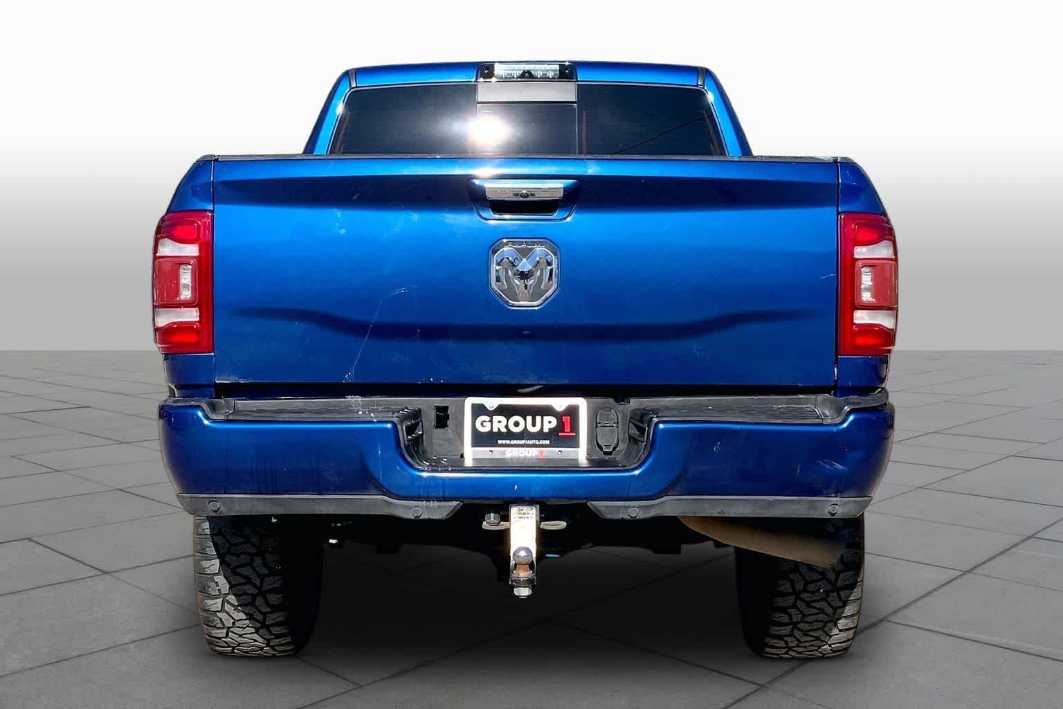 Used 2019 Blue Streak Pearlcoat Ram Laramie image 5