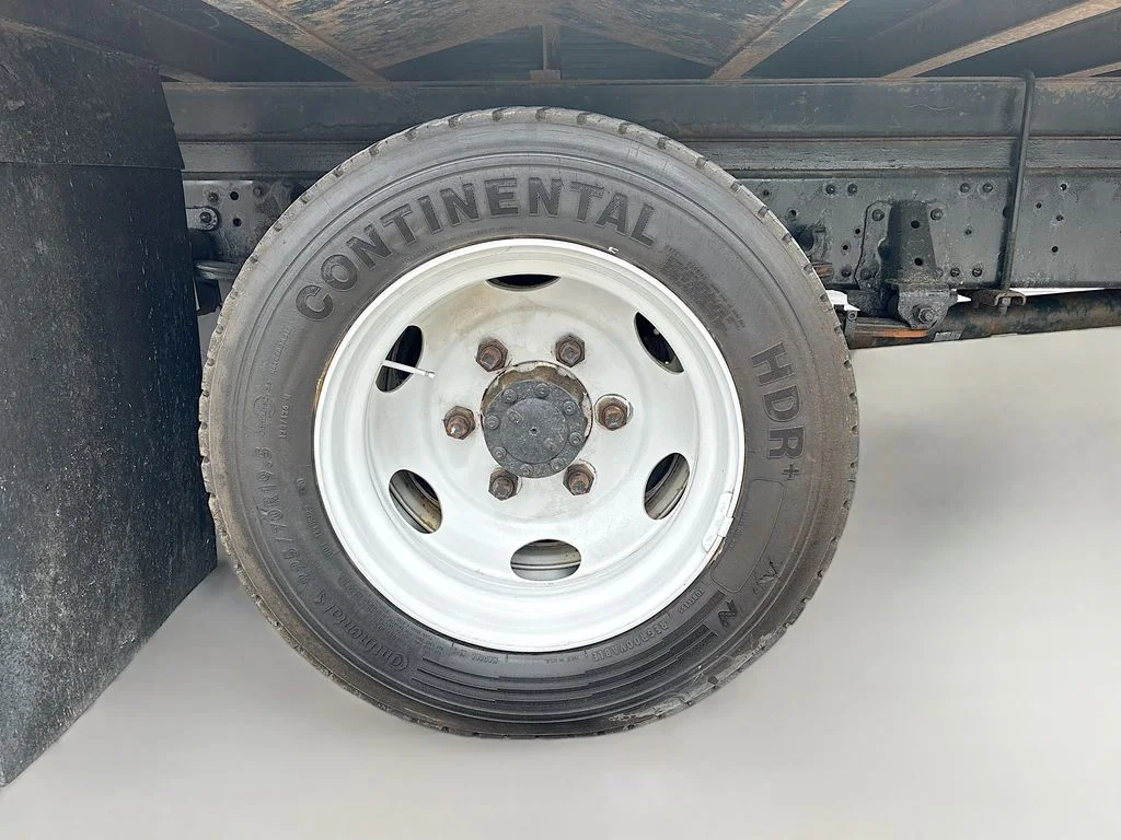 Used 2019 White Isuzu 18