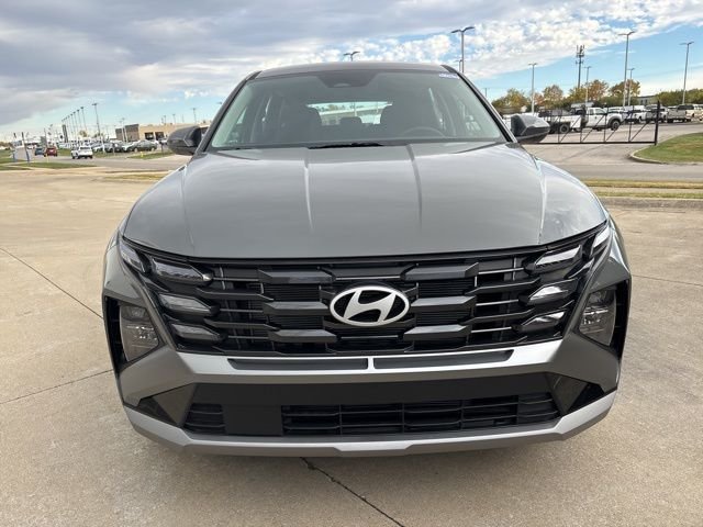 New 2026 Hampton Gray Hyundai SE image 4