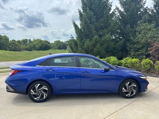 Used 2025 Blue Hyundai Limited image 6