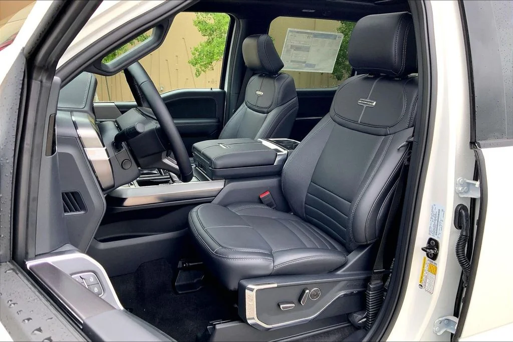 New 2026 White Ford Platinum image 9
