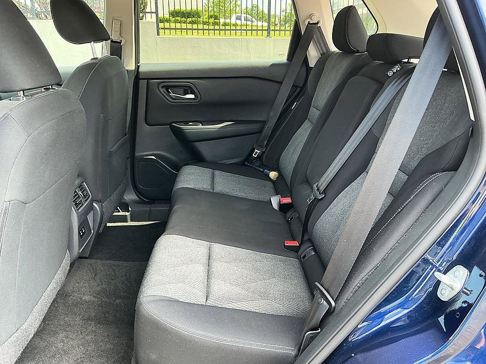 Used 2024 Deep Ocean Blue Pearl Nissan SV image 23