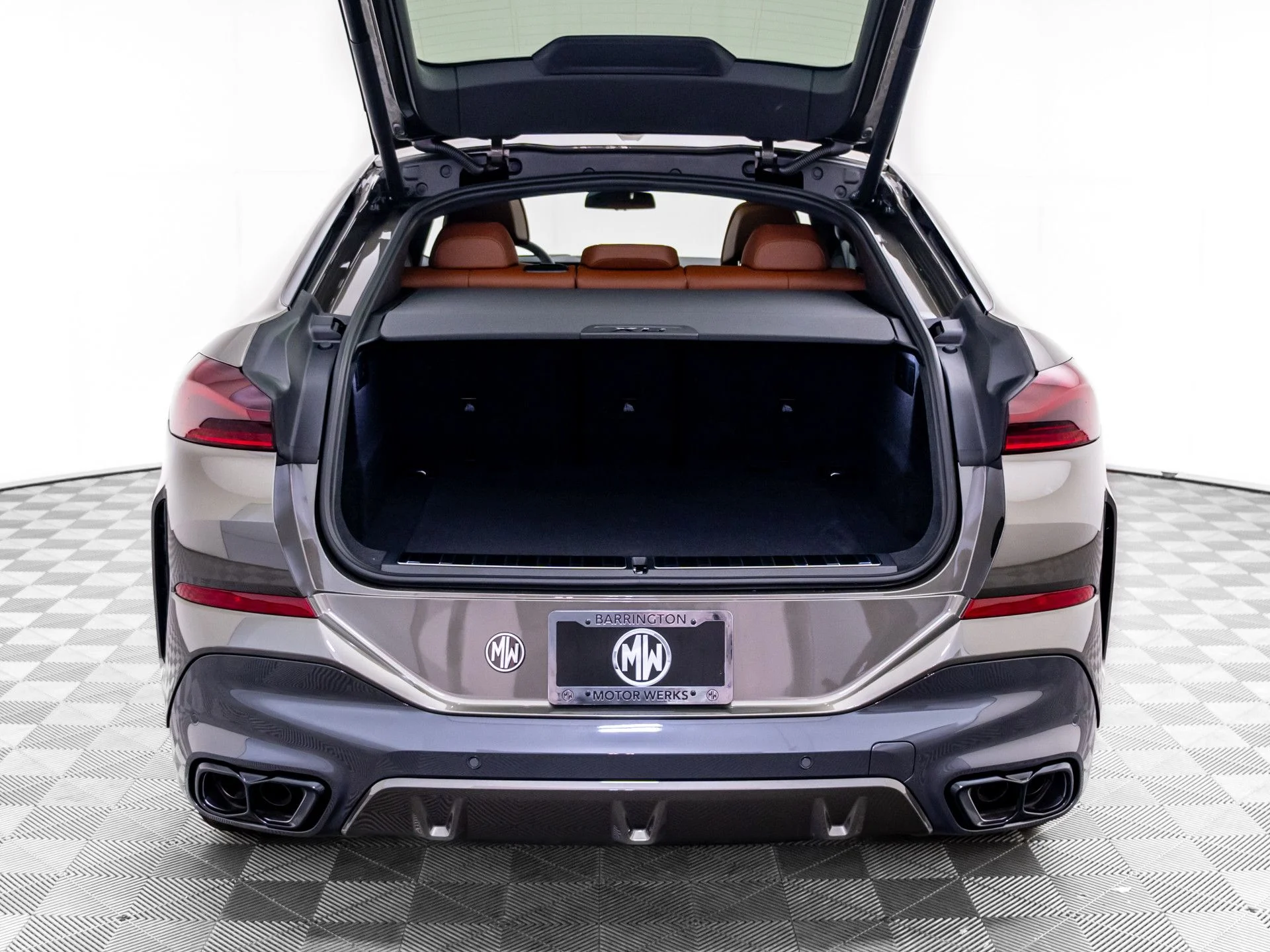New 2027 Green BMW M60i image 32