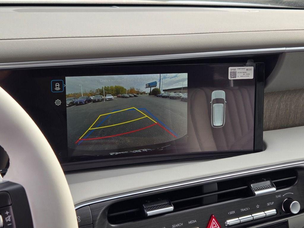 New 2026 White Hyundai SEL AWD image 30