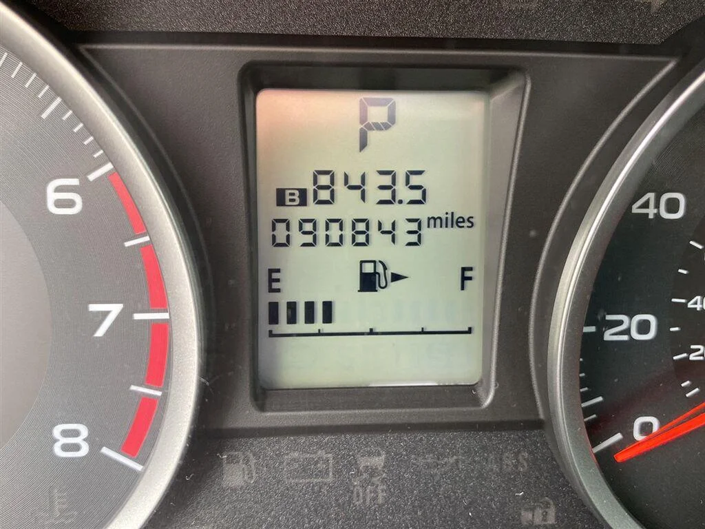Used 2014 Burnished Bronze Metallic Subaru 2.5i Premium image 23