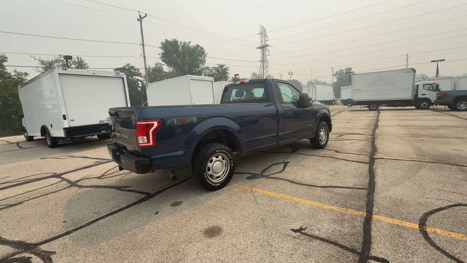 Used 2017 Blue Ford XL image 8