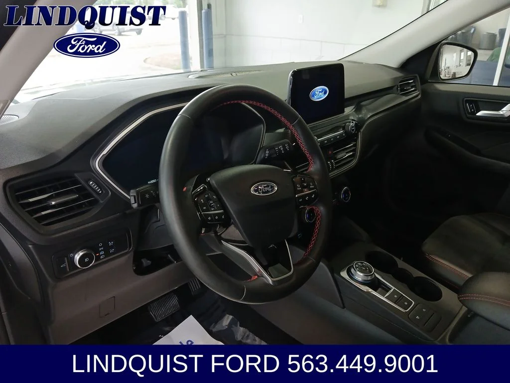 Used 2022 Silver Metallic Ford SEL image 10