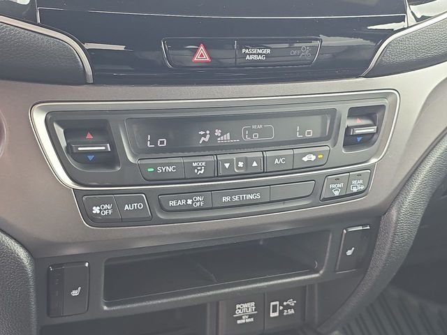 Used 2020 Lunar Silver Metallic Honda EX-L image 25