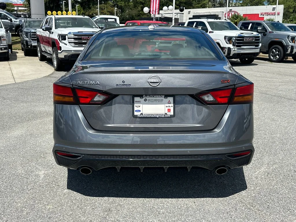 Used 2025 Gray Nissan 2.5 SR image 6