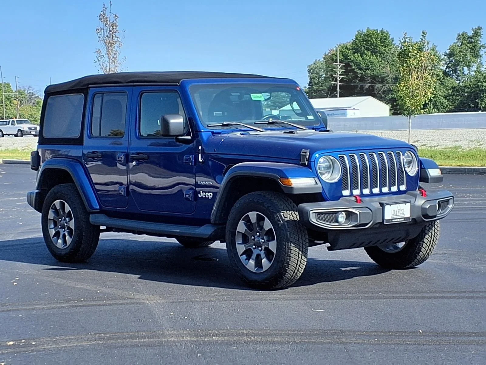 Used 2018 Ocean Blue Metallic Clearcoat Jeep Sahara image 29
