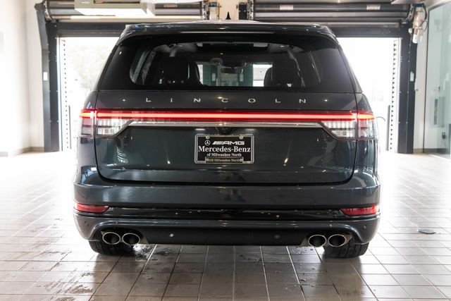 Used 2022 Blue Lincoln Grand Touring image 7