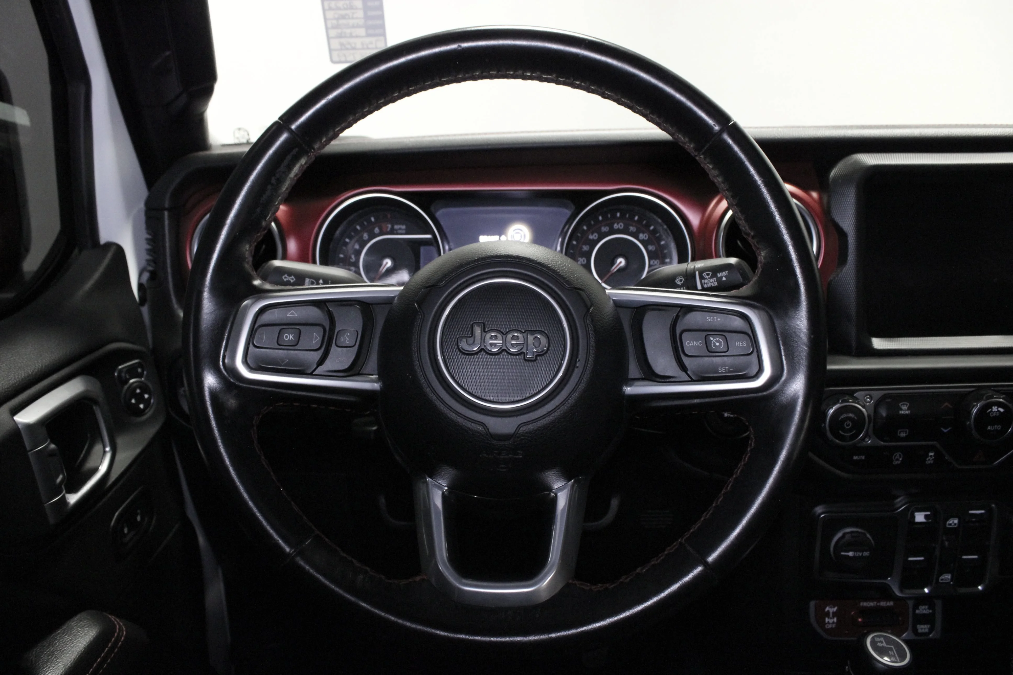 Used 2022 Bright White Clearcoat Jeep Rubicon image 21