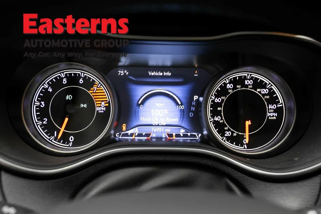 Used 2019 White Jeep Limited image 18