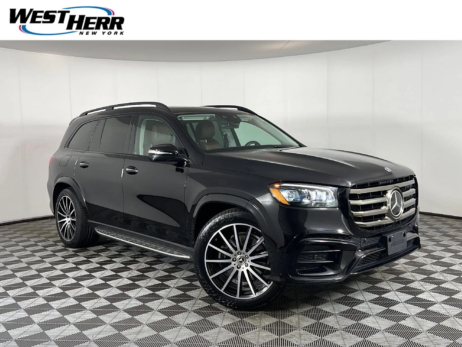 Used 2024 Obsidian Black Metallic Mercedes-Benz GLS 580 image 1