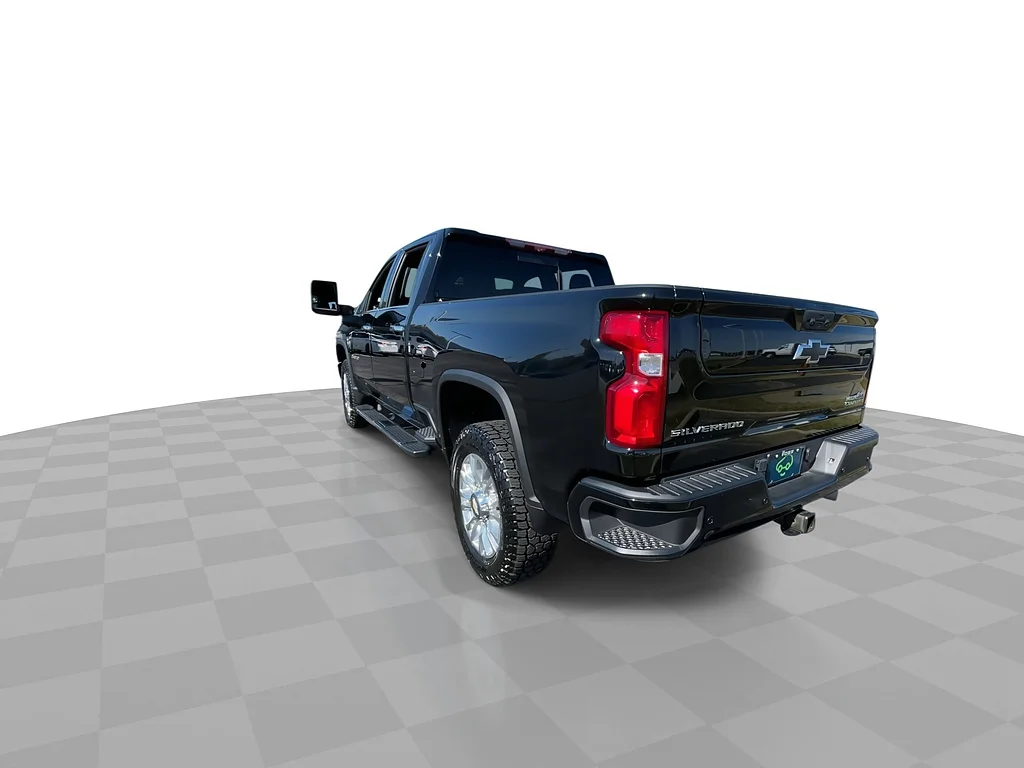 Used 2022 Black Chevrolet High Country image 8