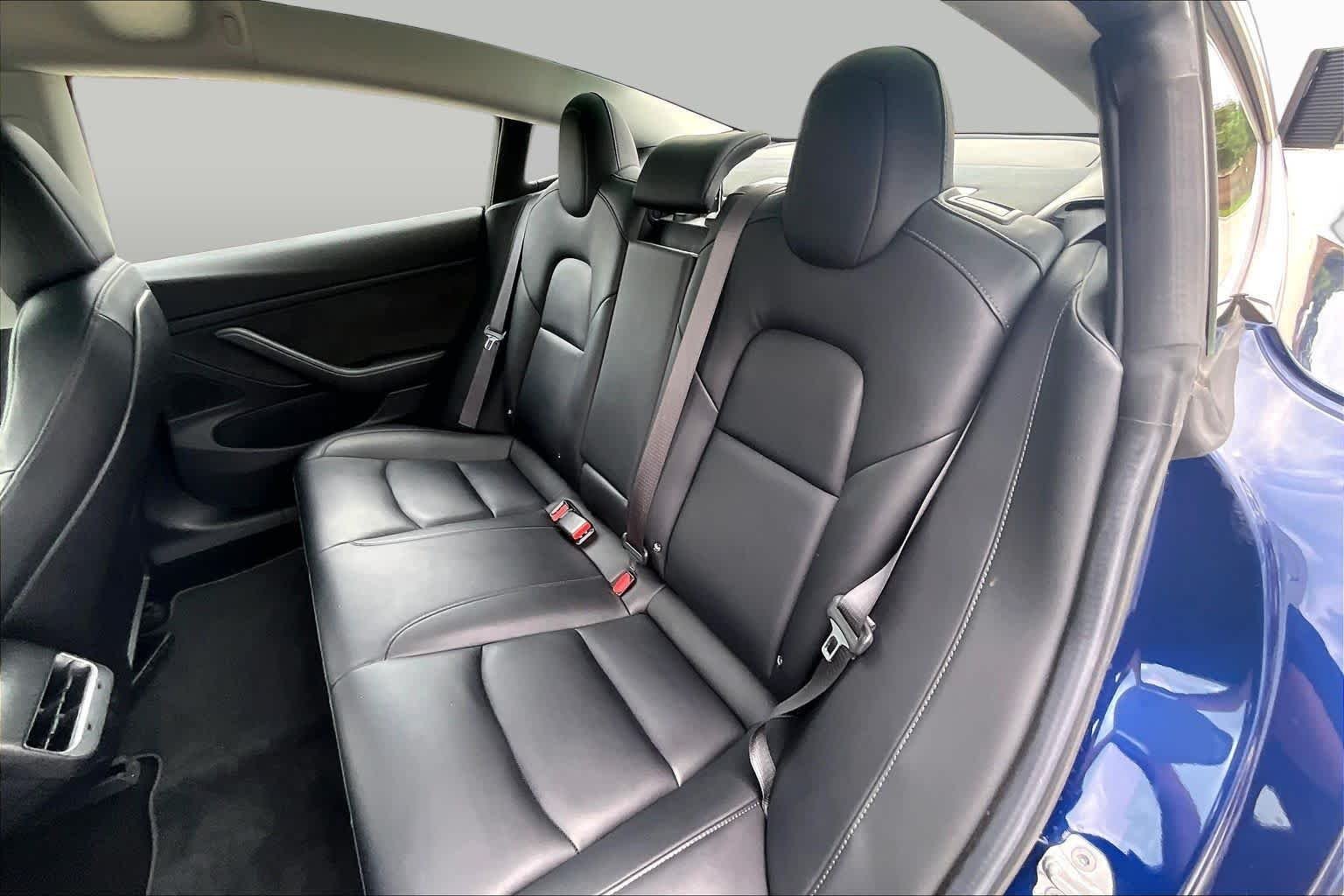 Used 2018 Pearl White Multi-Coat Tesla Long Range Battery image 16