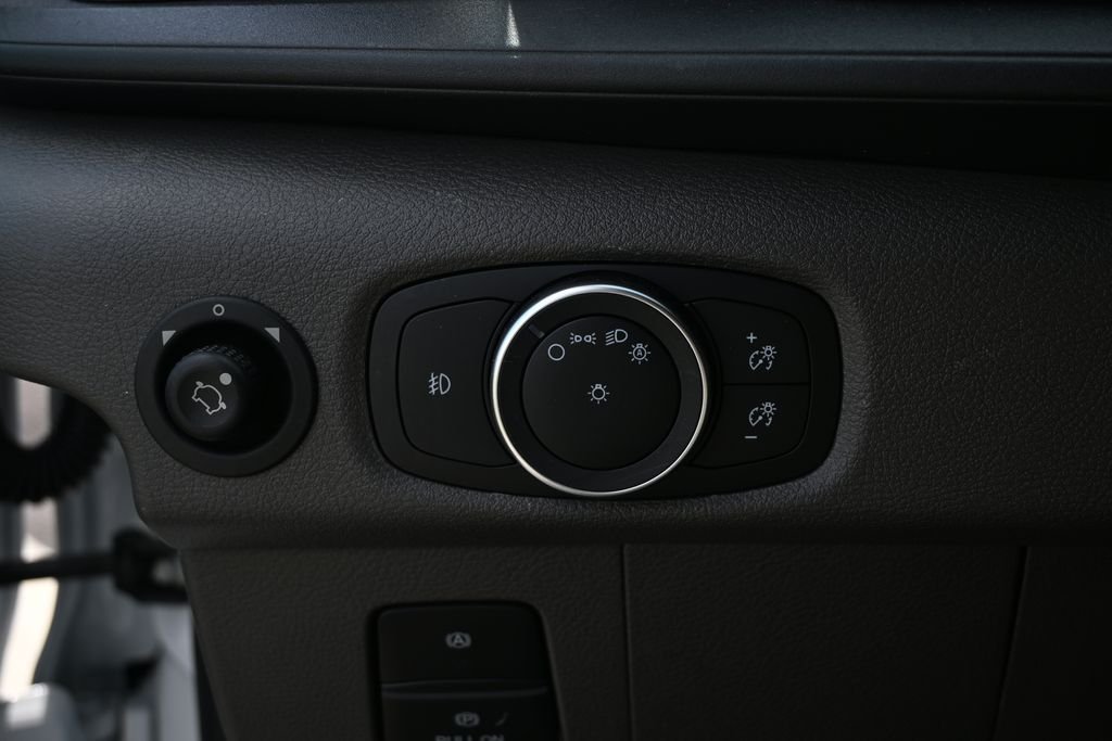 Used 2025 White Ford Base image 9