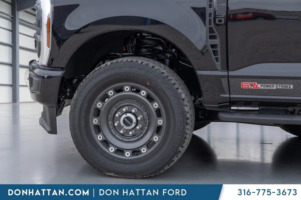 New 2027 Agate Black Metallic Ford F-250® XLT image 29