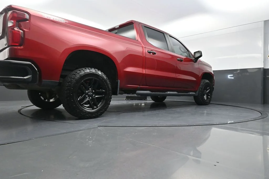 Used 2021  Chevrolet LT Trail Boss image 30