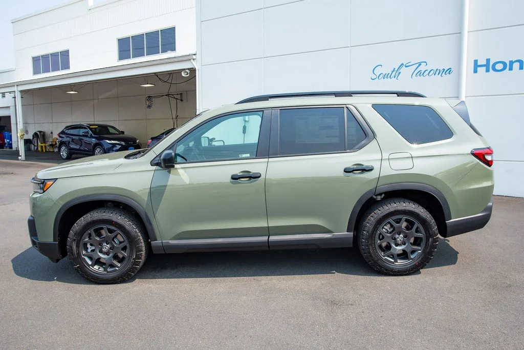 New 2026 Ash Green Metallic Honda TrailSport w/Pet Package image 9