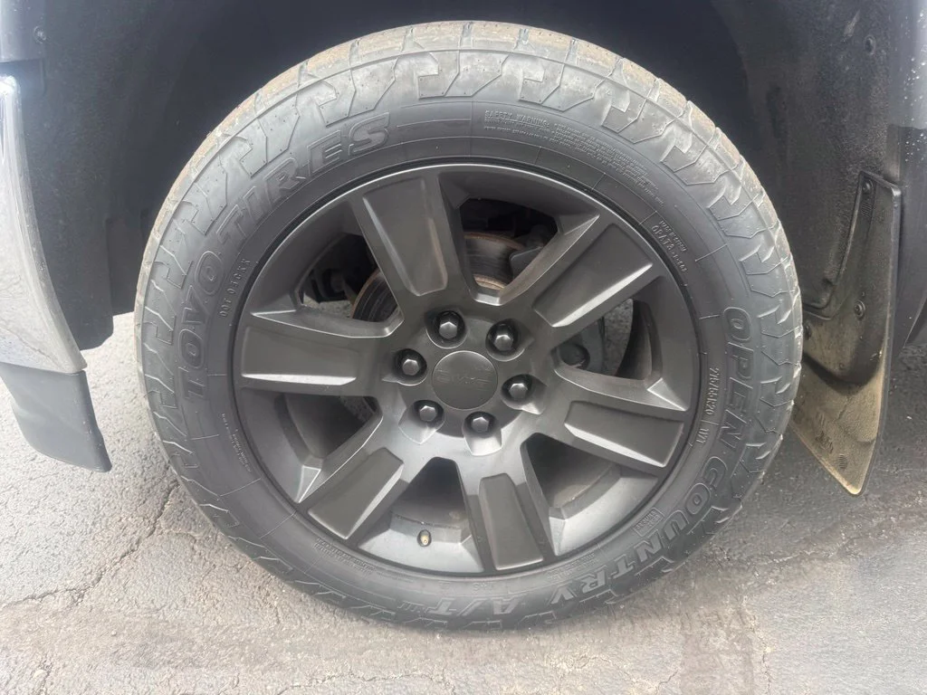 Used 2016 Blue GMC SLT image 10