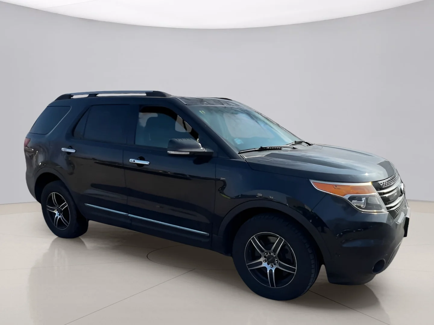Used 2013 Black Ford LIMITED image 6
