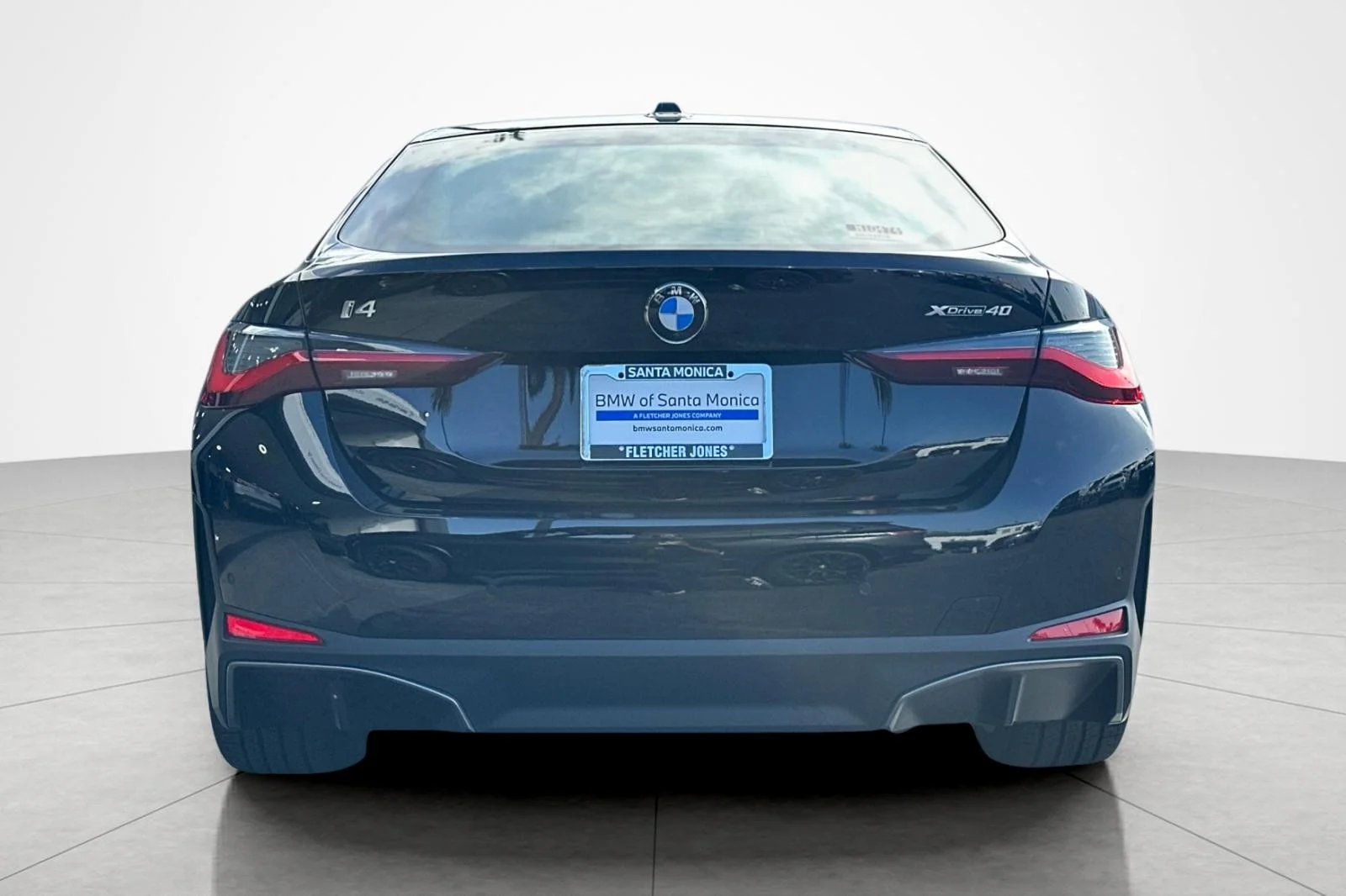 New 2026 Jet Black BMW xDrive40 image 4