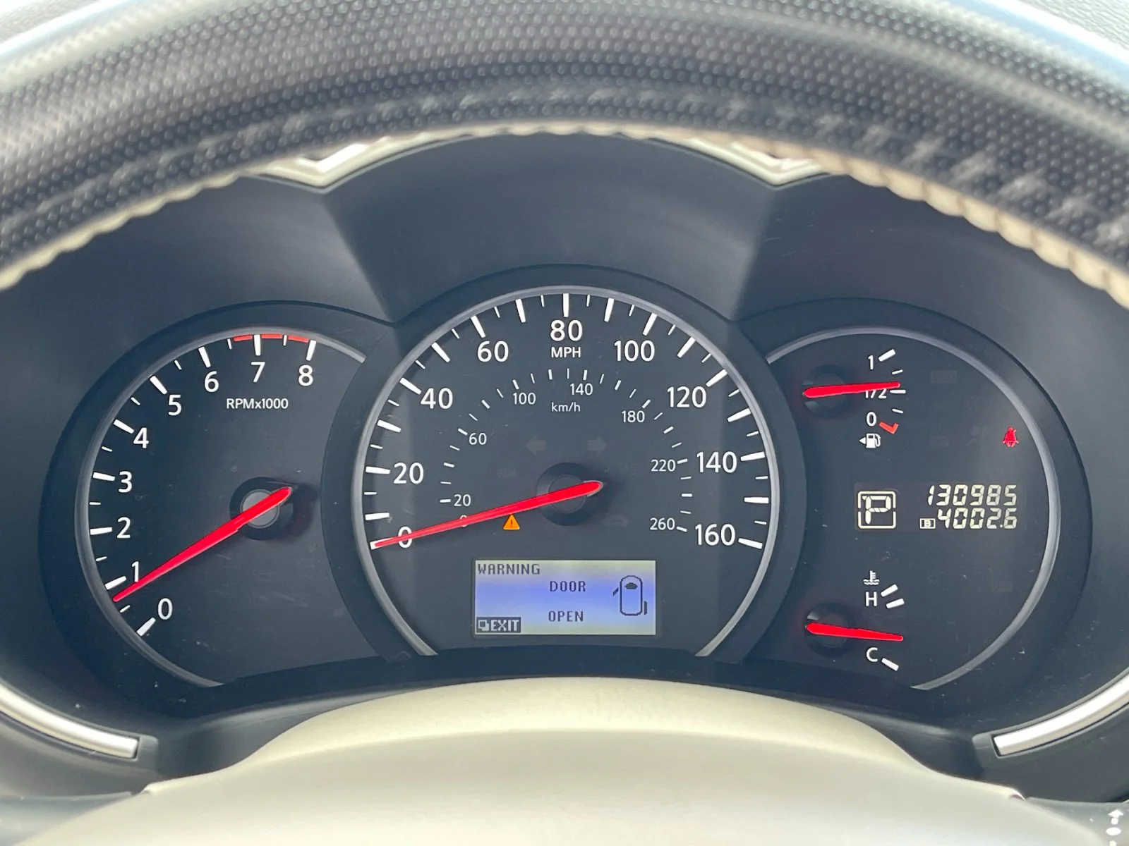 Used 2014 White Nissan 3.5 SL image 31