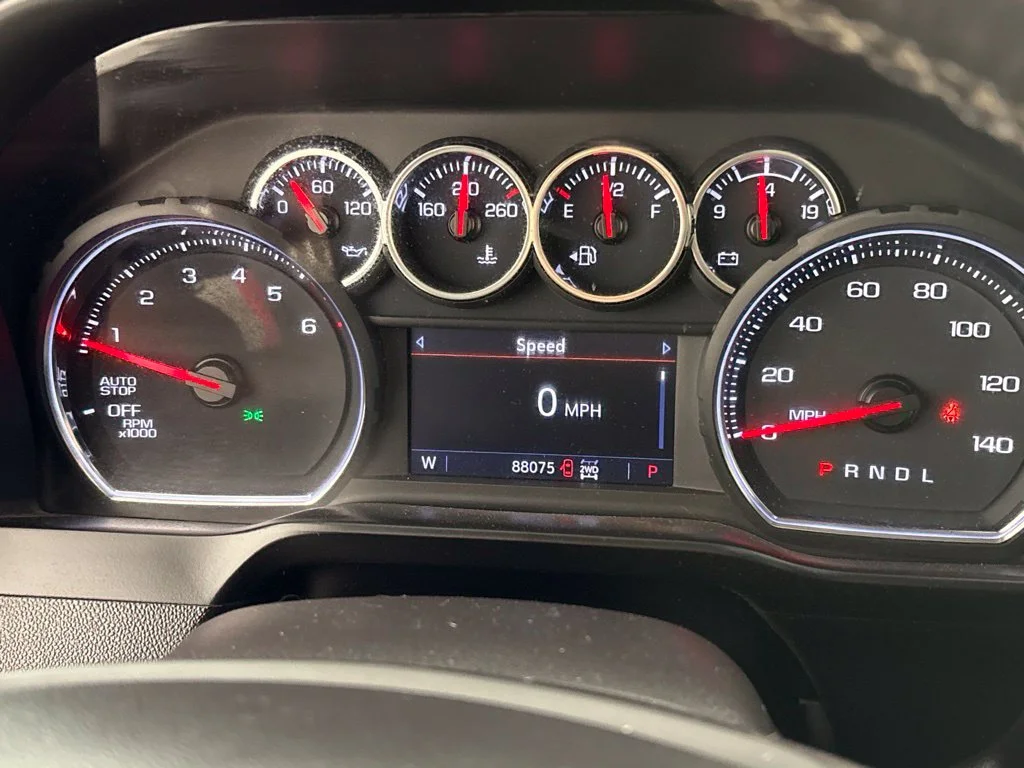 Used 2021 Red Chevrolet LT image 37