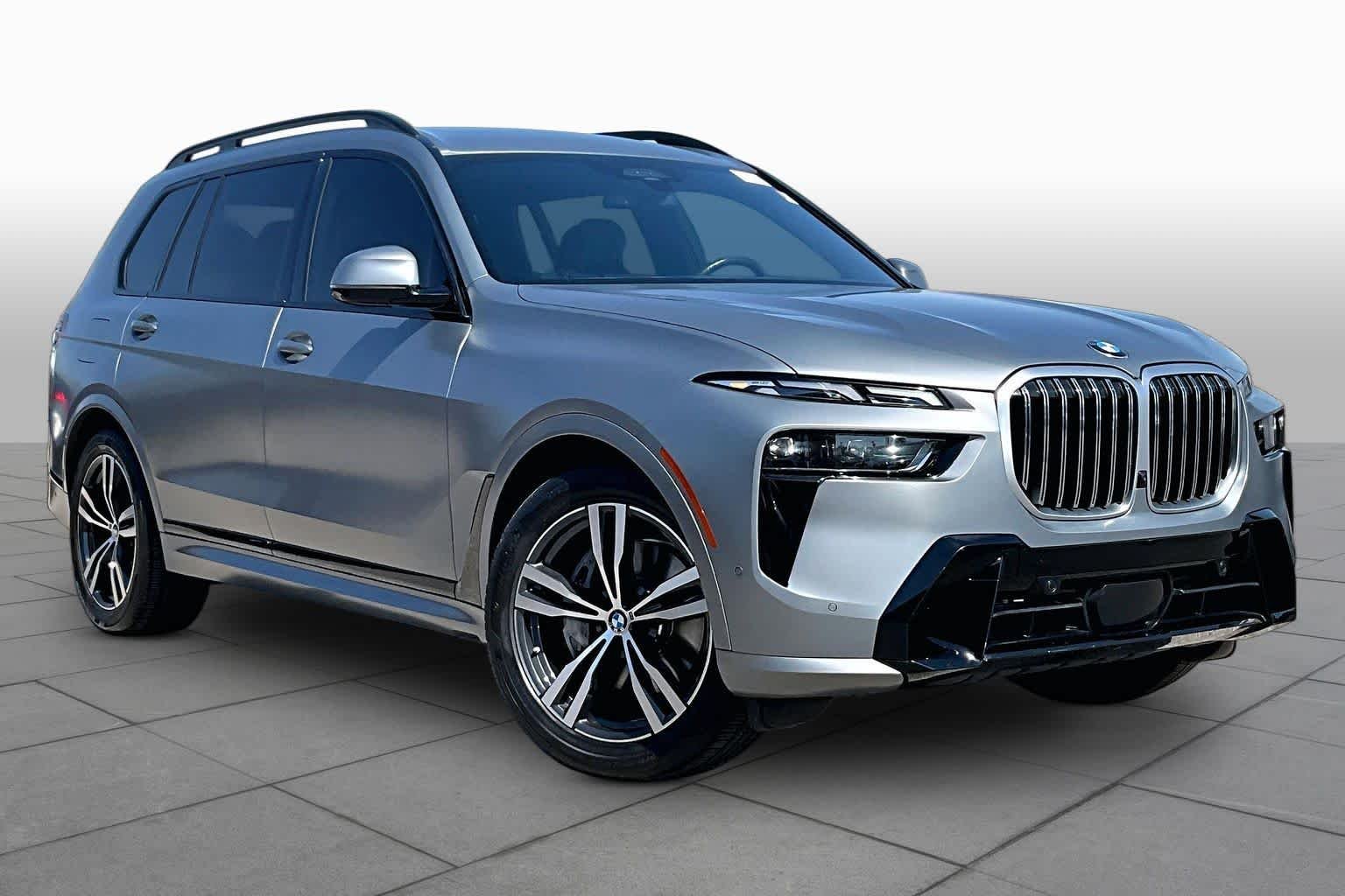 Used 2023 Frozen Pure Grey Metallic BMW xDrive40i image 2