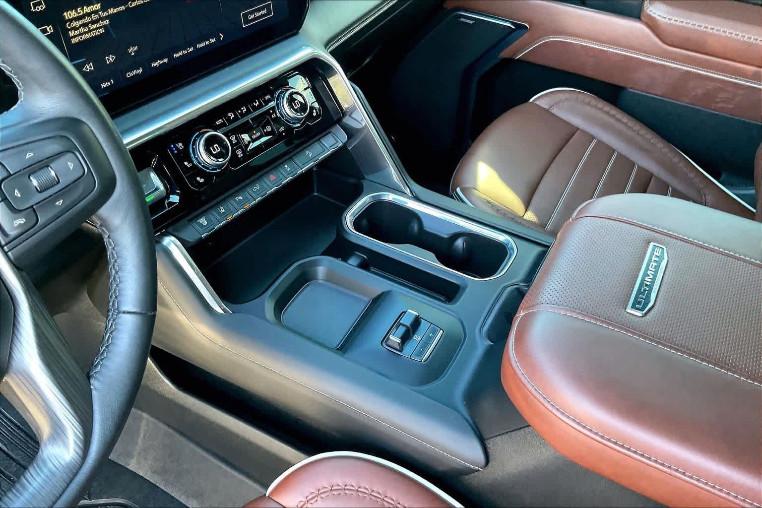 Used 2025 Onyx Black GMC Denali Ultimate image 17