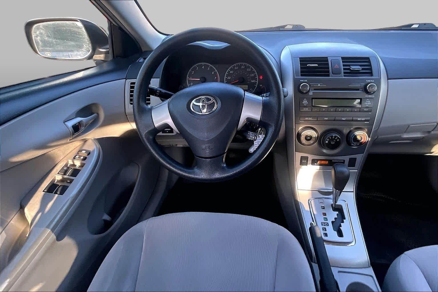 Used 2011 Classic Silver Metallic Toyota LE image 5