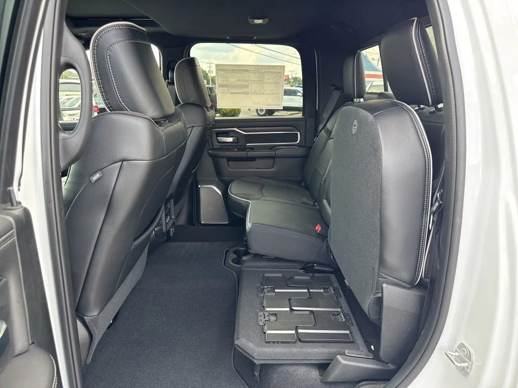New 2026 Bright White Clear-Coat Exterior Paint RAM Laramie image 23