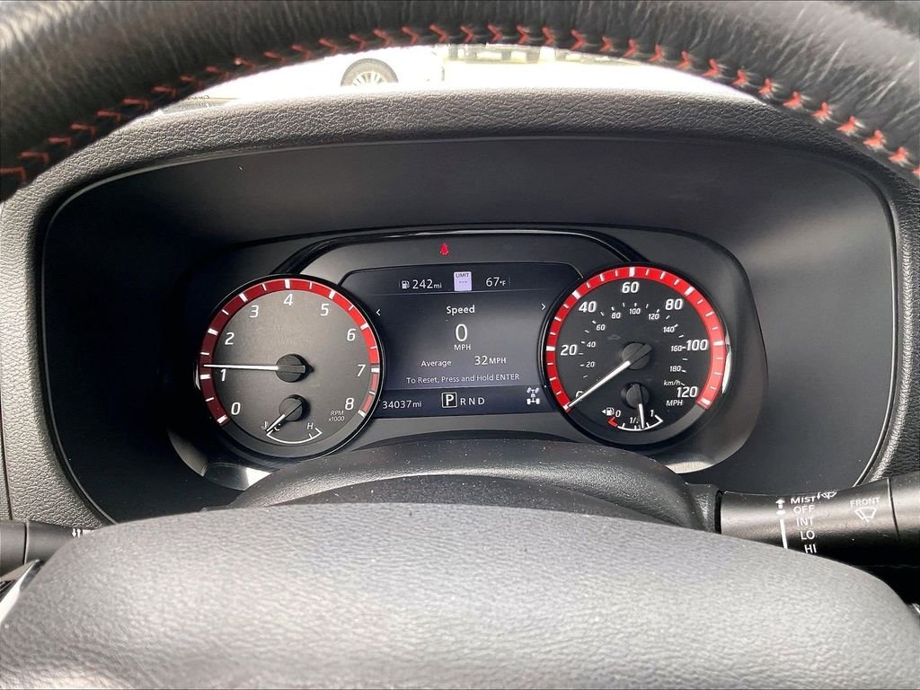 Used 2024 White Nissan PRO-4X image 24