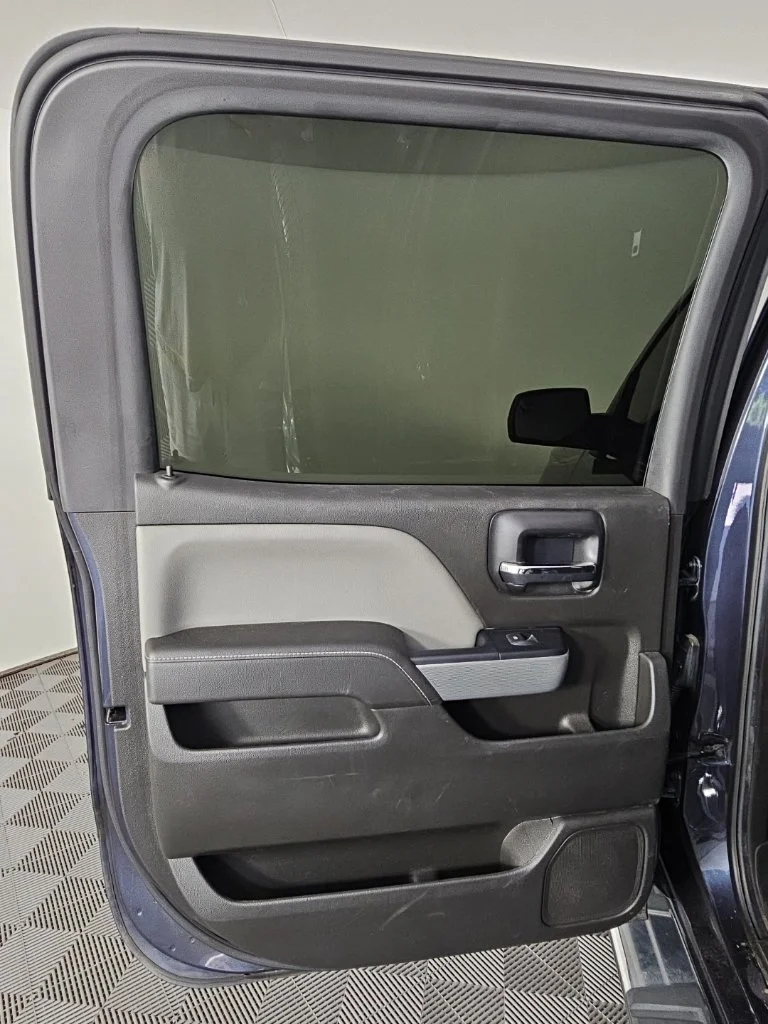 Used 2018 Blue Chevrolet LTZ image 13
