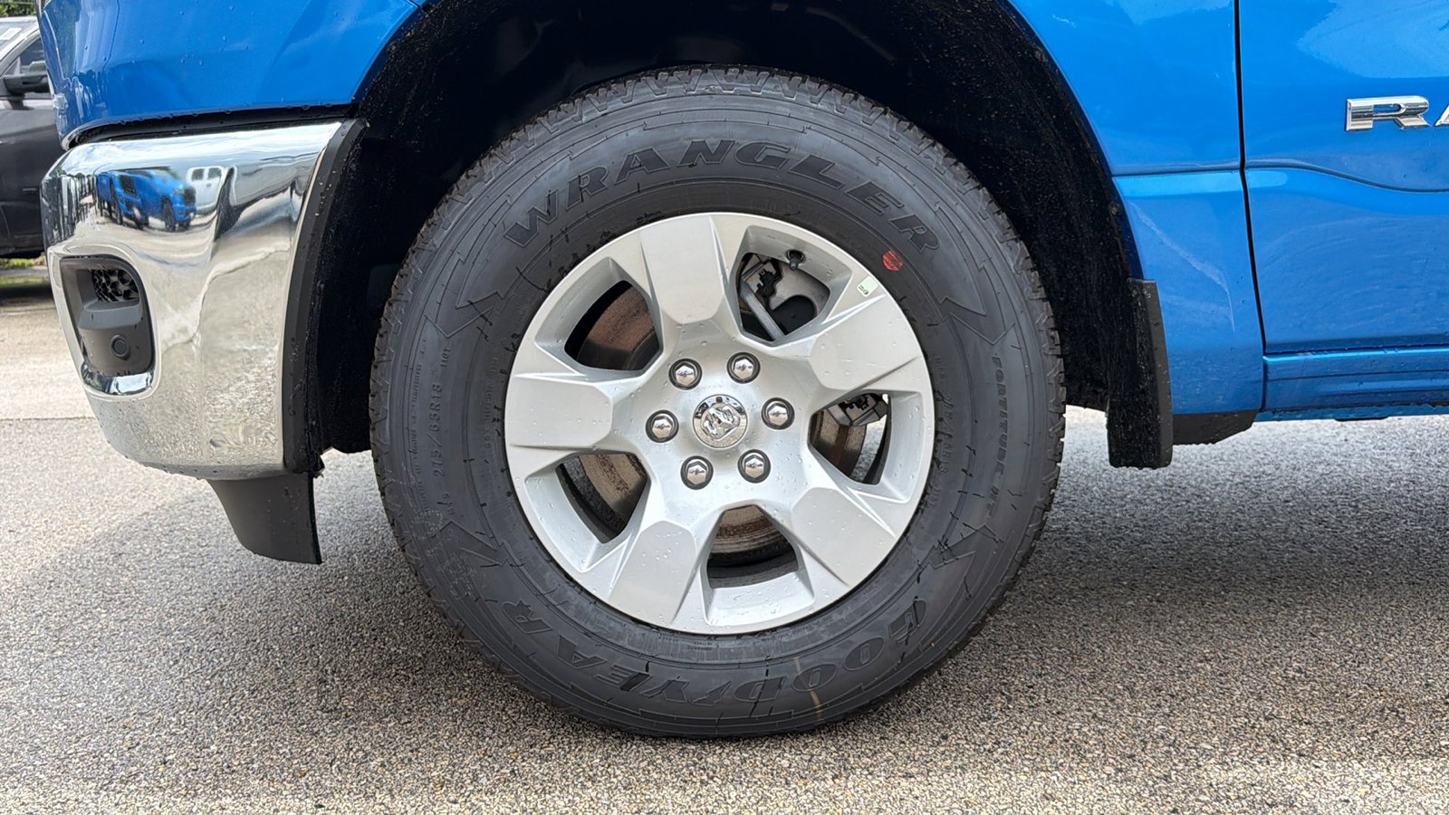 New 2026 Hydro Blue Pearl-Coat Exterior Paint RAM Tradesman image 25