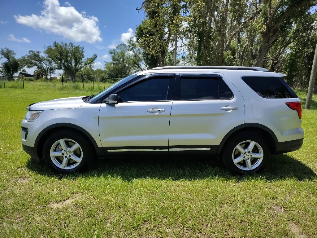Used 2019 Ingot Silver Metallic Ford XLT Premium image 2