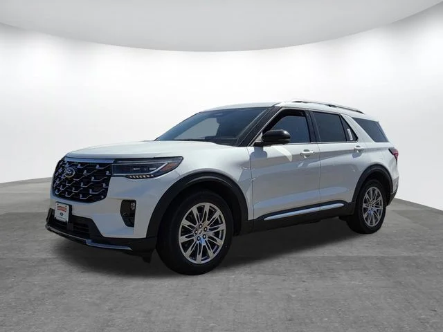 New 2026 Star White Metallic Tri-Coat Ford Platinum™ image 35