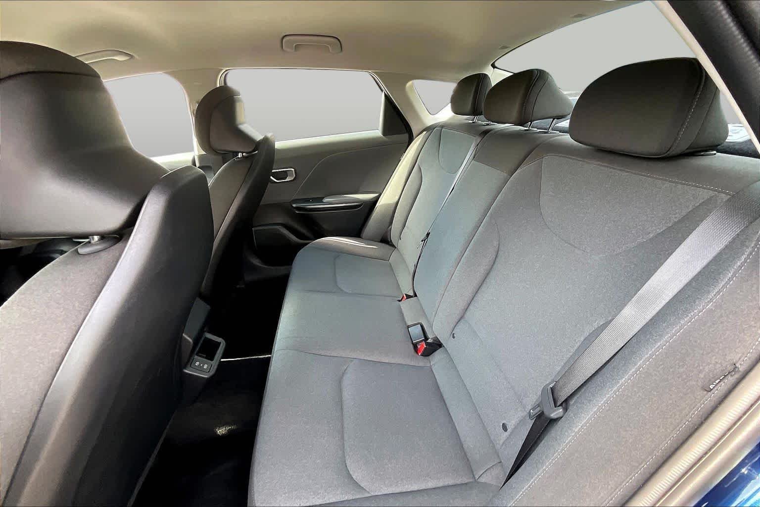 2025 Kia K4 LXS - Photo 19
