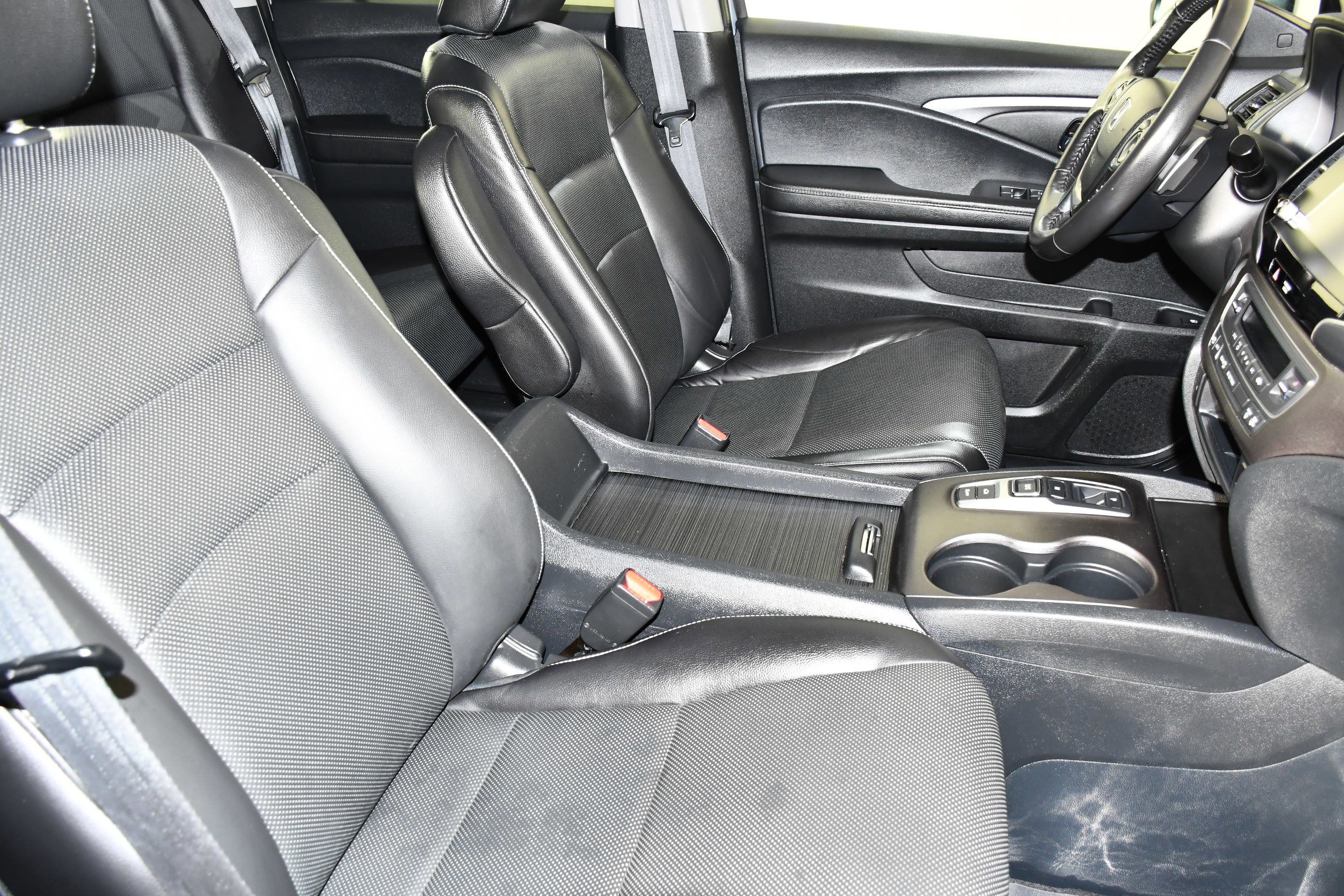 Certified Used 2023 Sonic Gray Pearl Honda AWD RTL image 45