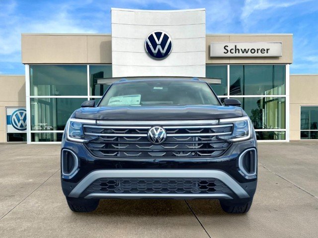 New 2026 Deep Black Pearl Volkswagen Peak Edition 4Moti image 3