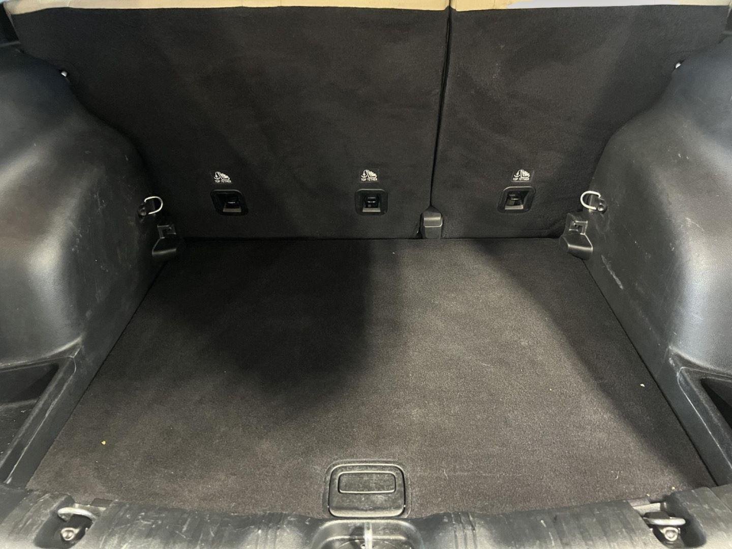 Used 2018 White Clearcoat Jeep Sport image 18