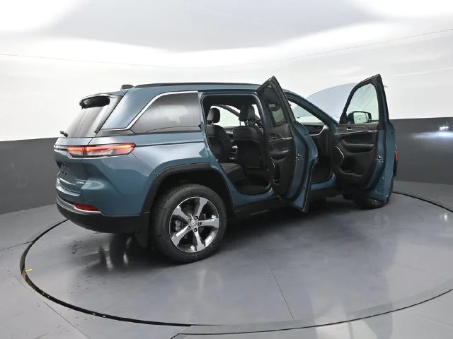 New 2026 Steel Blue Exterior Paint Jeep Limited image 34